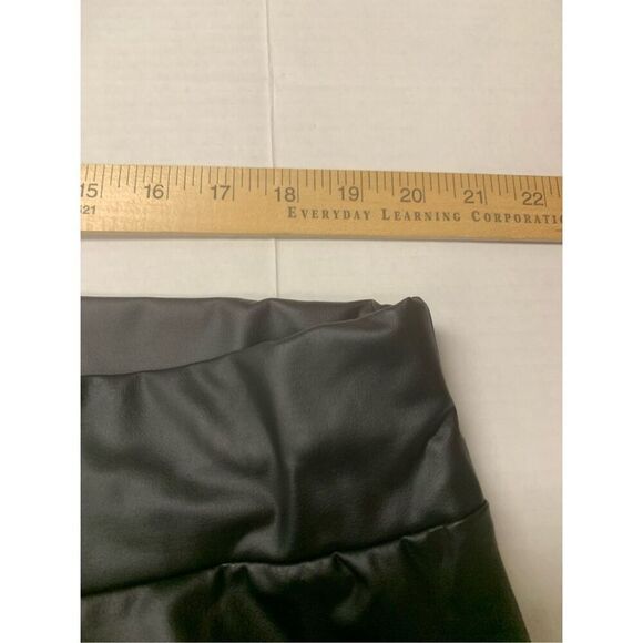 Faux Leather Plus Size Pants - Picture 7 of 8